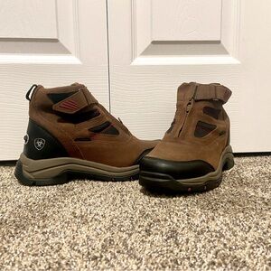 Ariat Hiking Boots/Paddock boot